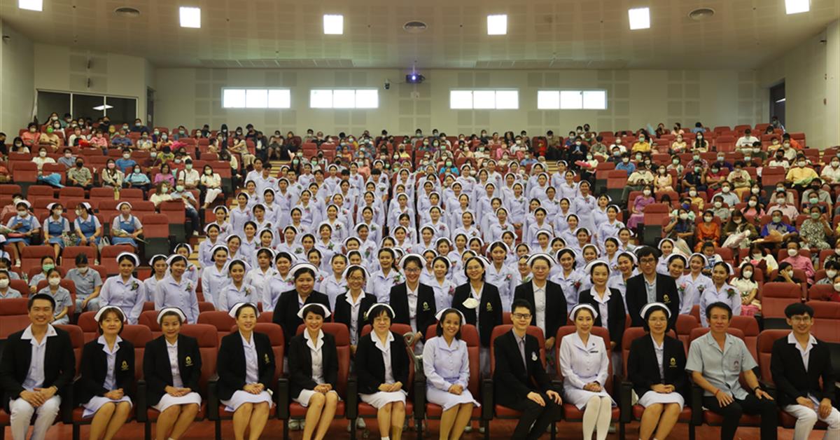 คณะพยาบาลศาสตร์ มหาวิทยาลัยพะเยา จัดพิธีสำเร็จการศึกษานิสิตพยาบาลศาสตร์ชั้นปีที่ 4 ประจำปีการศึกษา 2565 