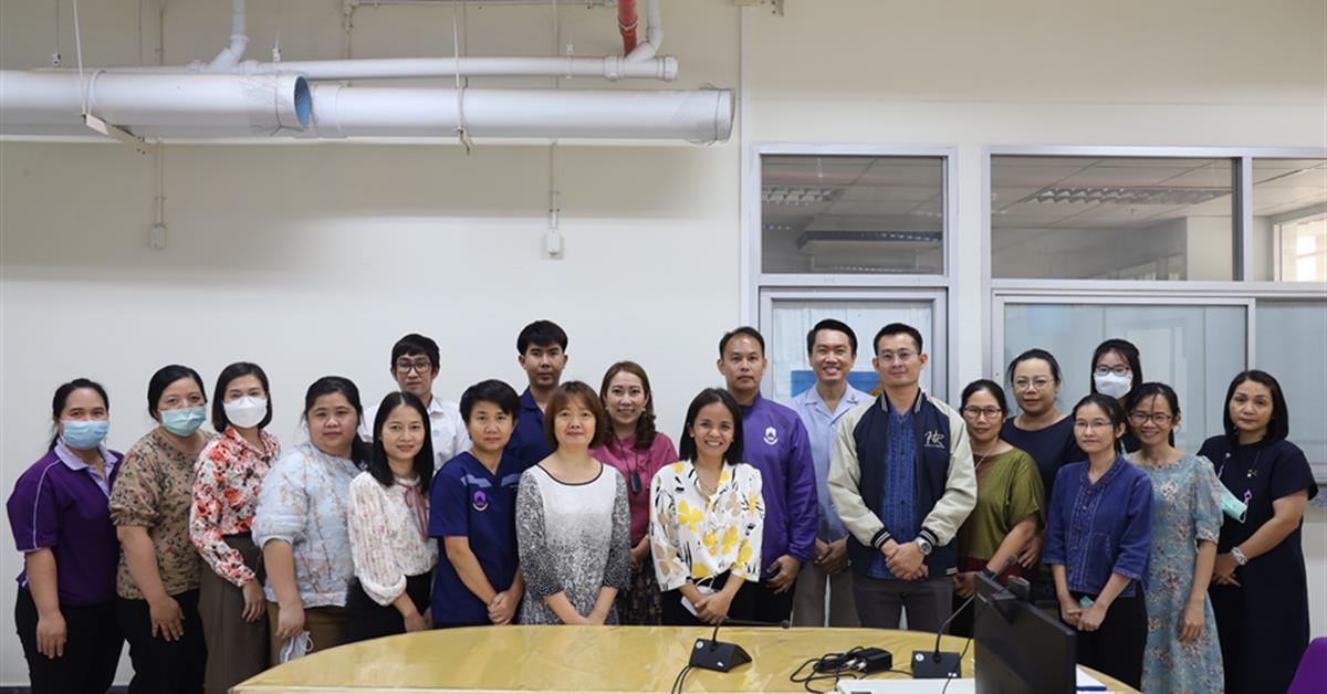 คณะพยาบาลศาสตร์ จัดกิจกรรมอบรมให้ความรู้เรื่องการขอตำแหน่งทางวิชาการสำหรับบุคลากรสายวิชาการ และความก้าวหน้าของพนักงานมหาวิทยาลัยสายสนับสนุน