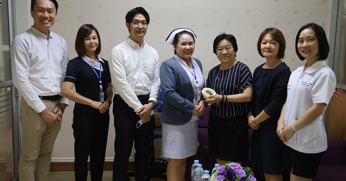 คณะกรรมการบริหารโรงพยาบาลพะเยาราม เข้าพบผู้บริหารของคณะพยาบาลศาสตร์ มหาวิทยาลัยพะเยา เพื่อเยี่ยมเยือนและรดน้ำดำหัวตามประเพณีสงกรานต์ 