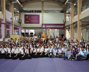 ทำบุญตักบาตรข้าวสารอาหารแห้ง และพิธีทำบุญสืบชะตา เนื่องในวันคล้ายวันสถาปนาคณะพยาบาลศาสตร์ ครบรอบ ๒๒ ปี